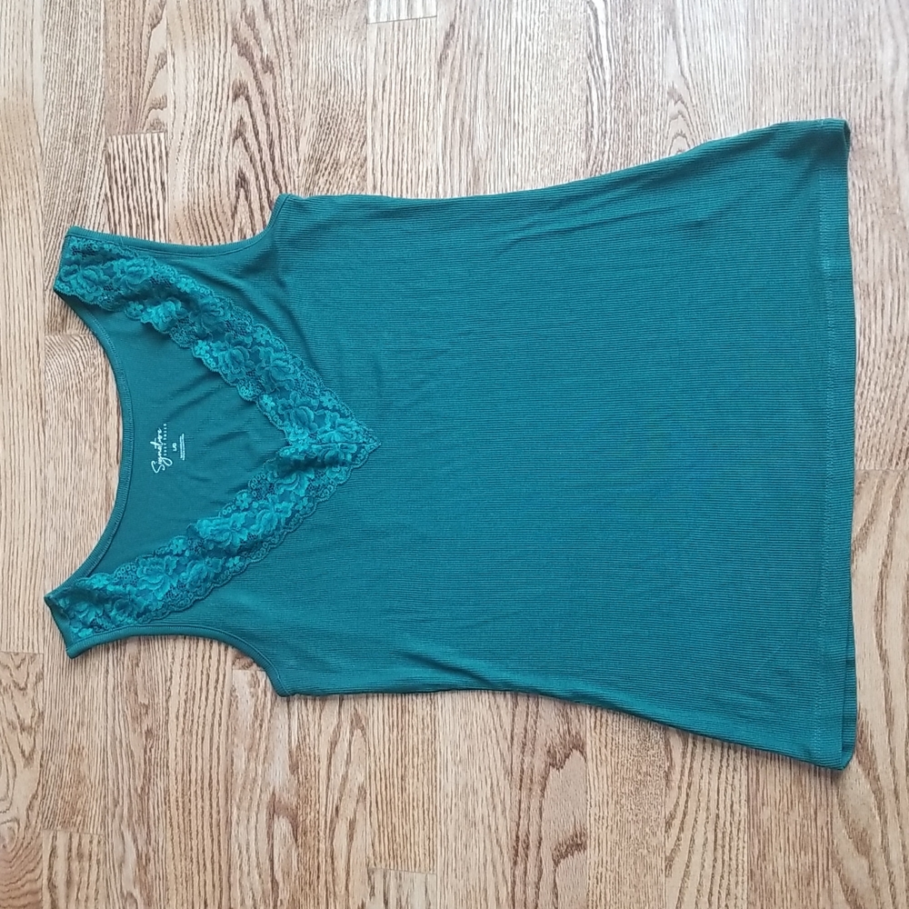 (L) Signature Suzy Shier Stretchy and Soft Viscose Blend Lace Collar Tank Top